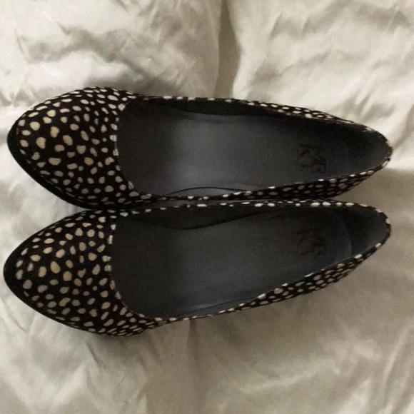 Worn once. Excellent condition. Pet free Home. - Picture 8 of 8